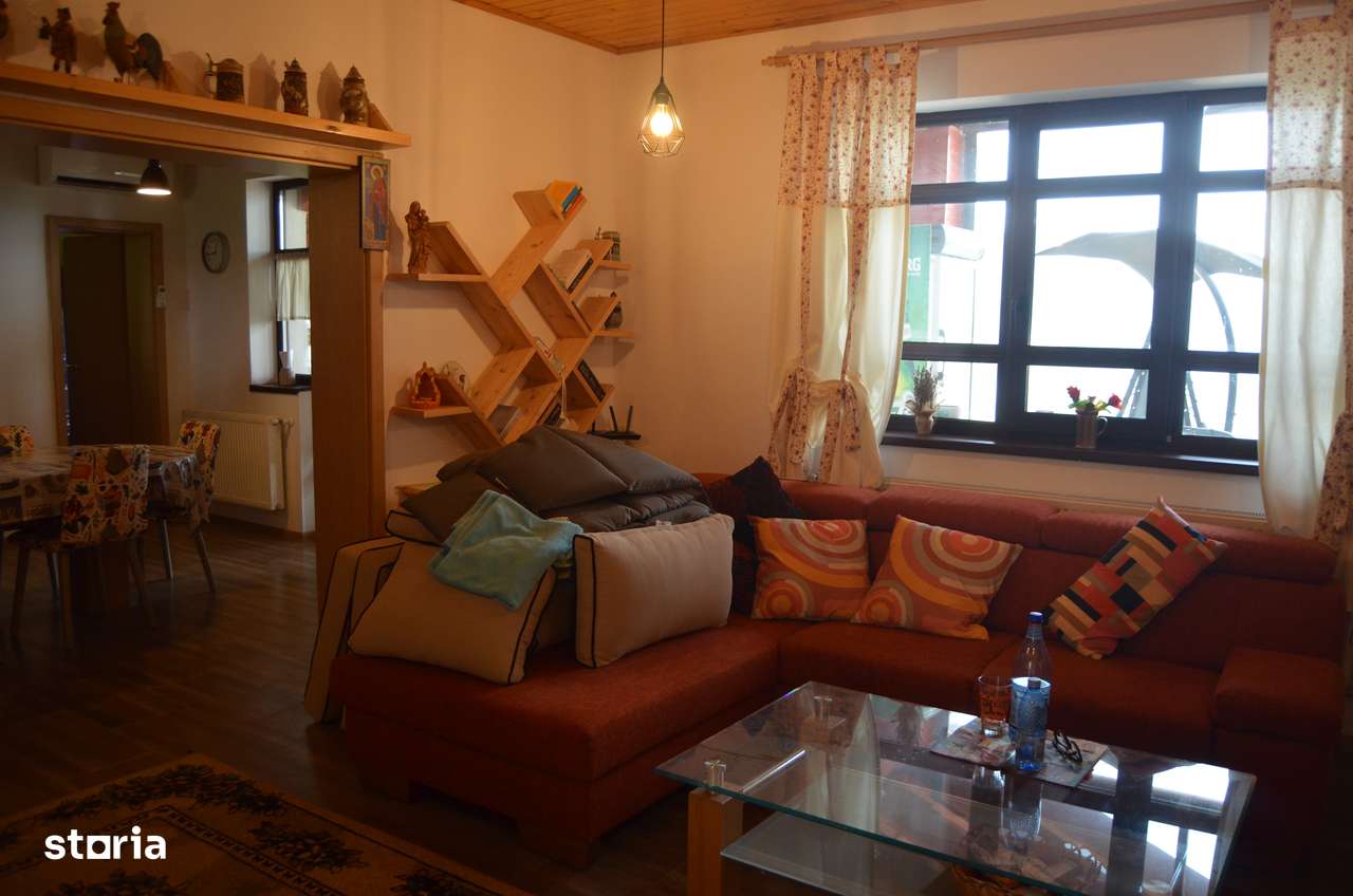 Valea Calugareasca-Radila-Casa de locuit deosebita-15