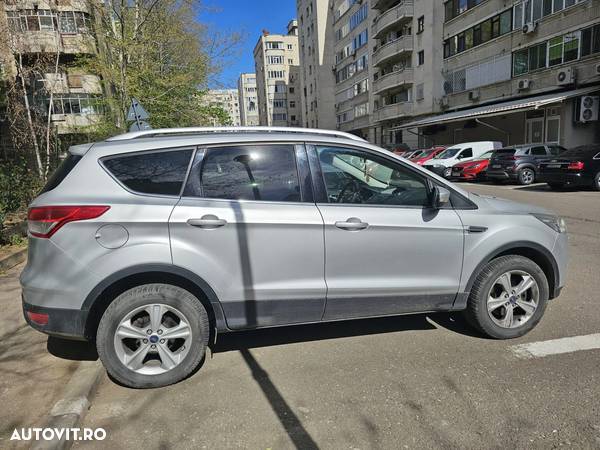 Ford Kuga 2.0 TDCi Powershift 4WD Trend - 7