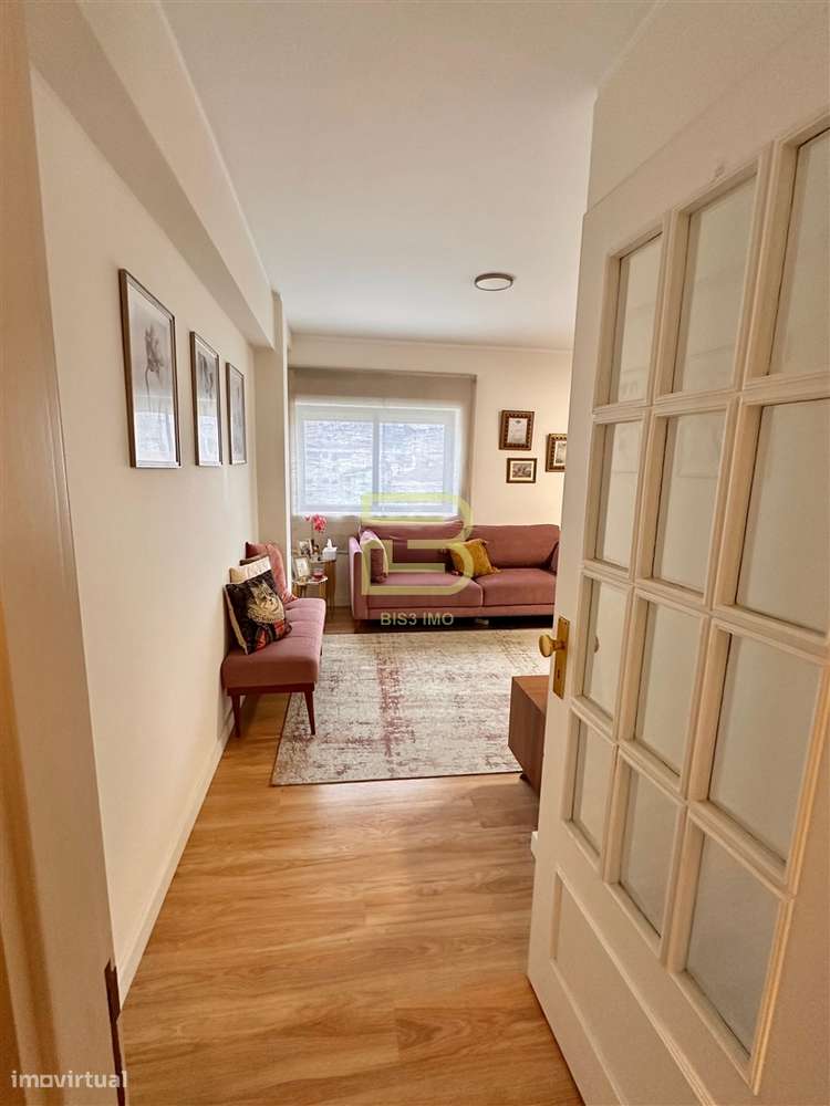 Apartamento T2 Mobilado - Localização Premium no Coração de Vila Nova - Grande imagem: 5/21