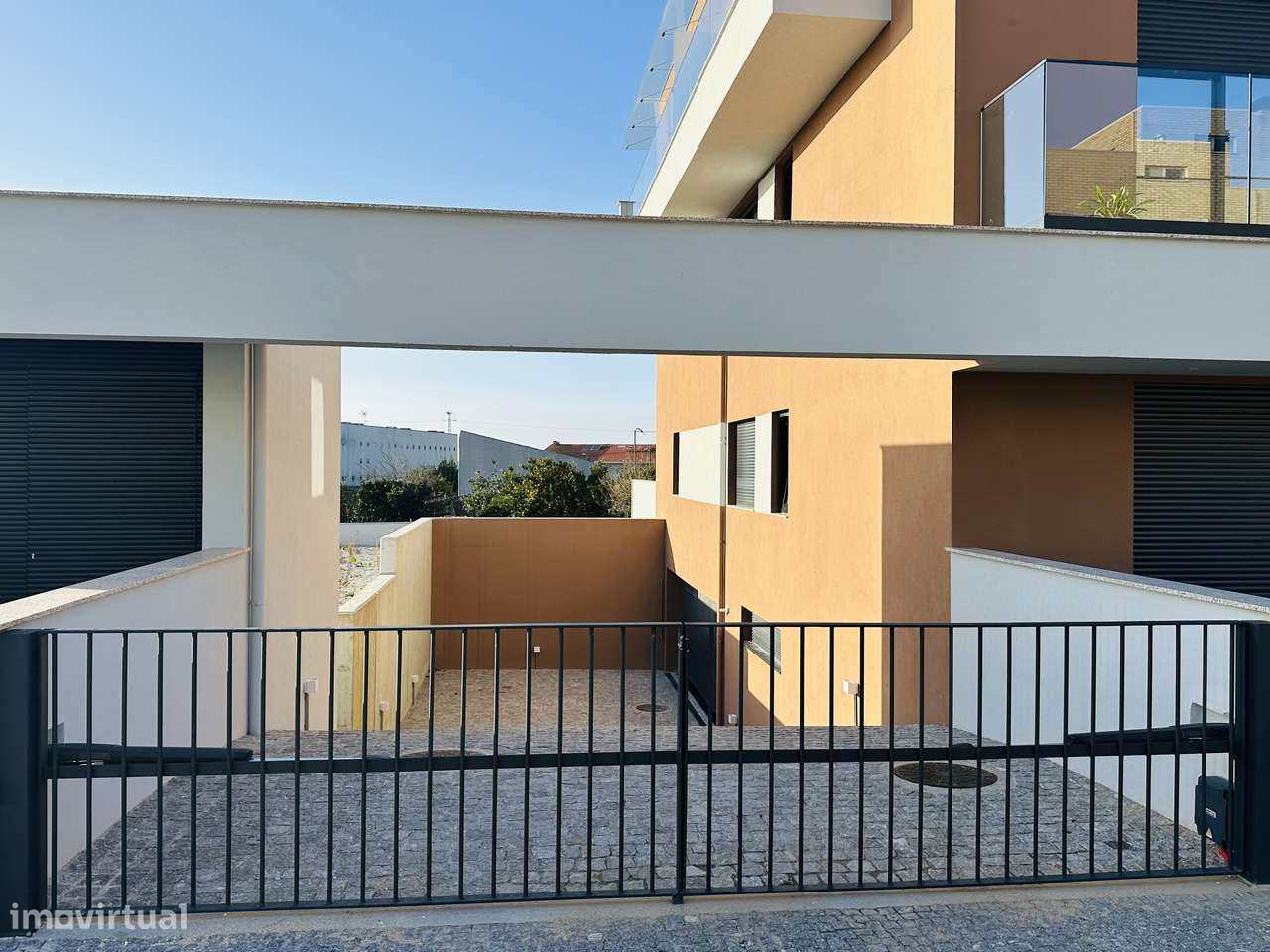 T2 luminoso com 2 estacionamentos (última fração disponível)-32