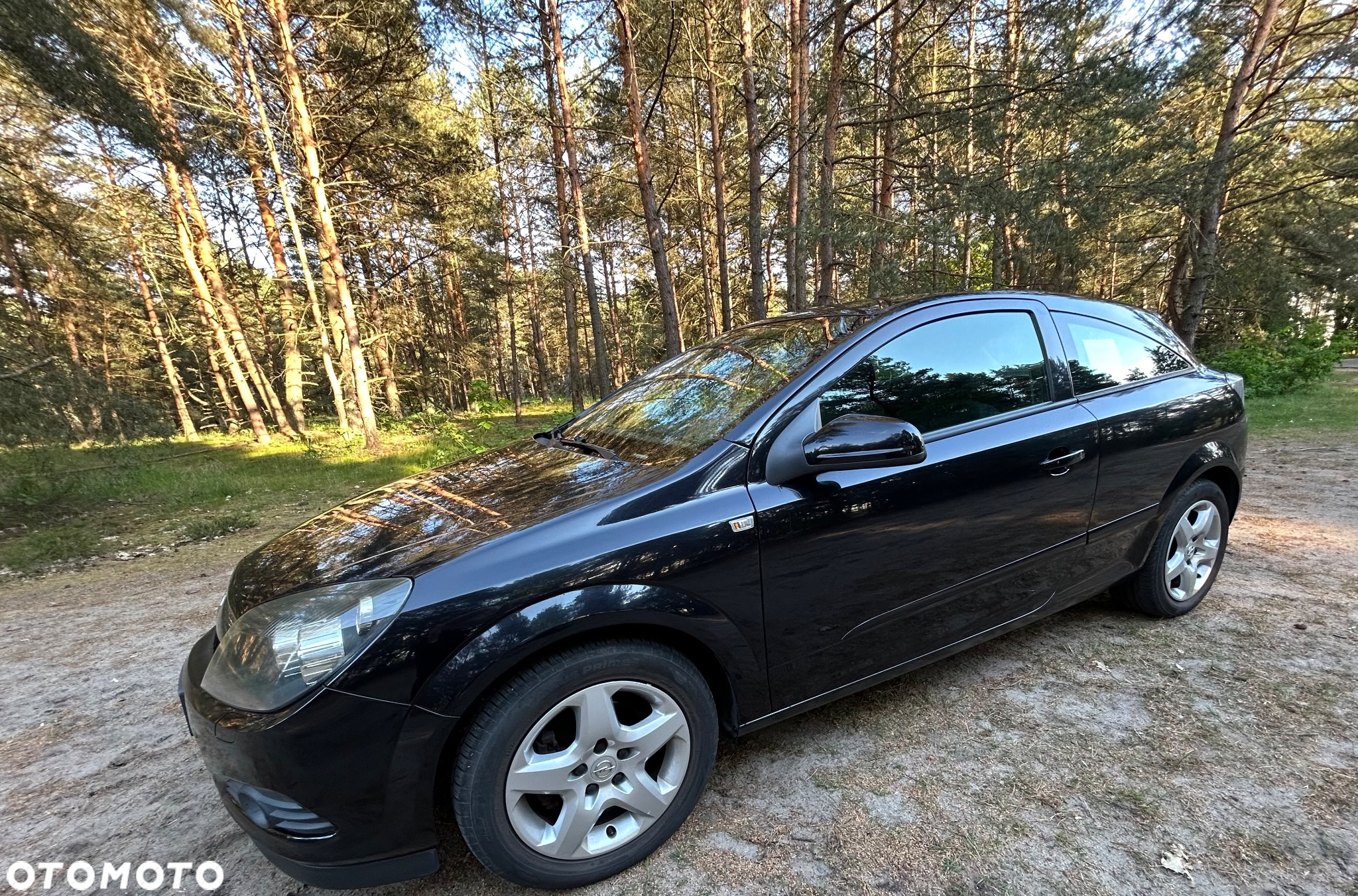 Opel Astra III GTC 1.6 Essentia - 2