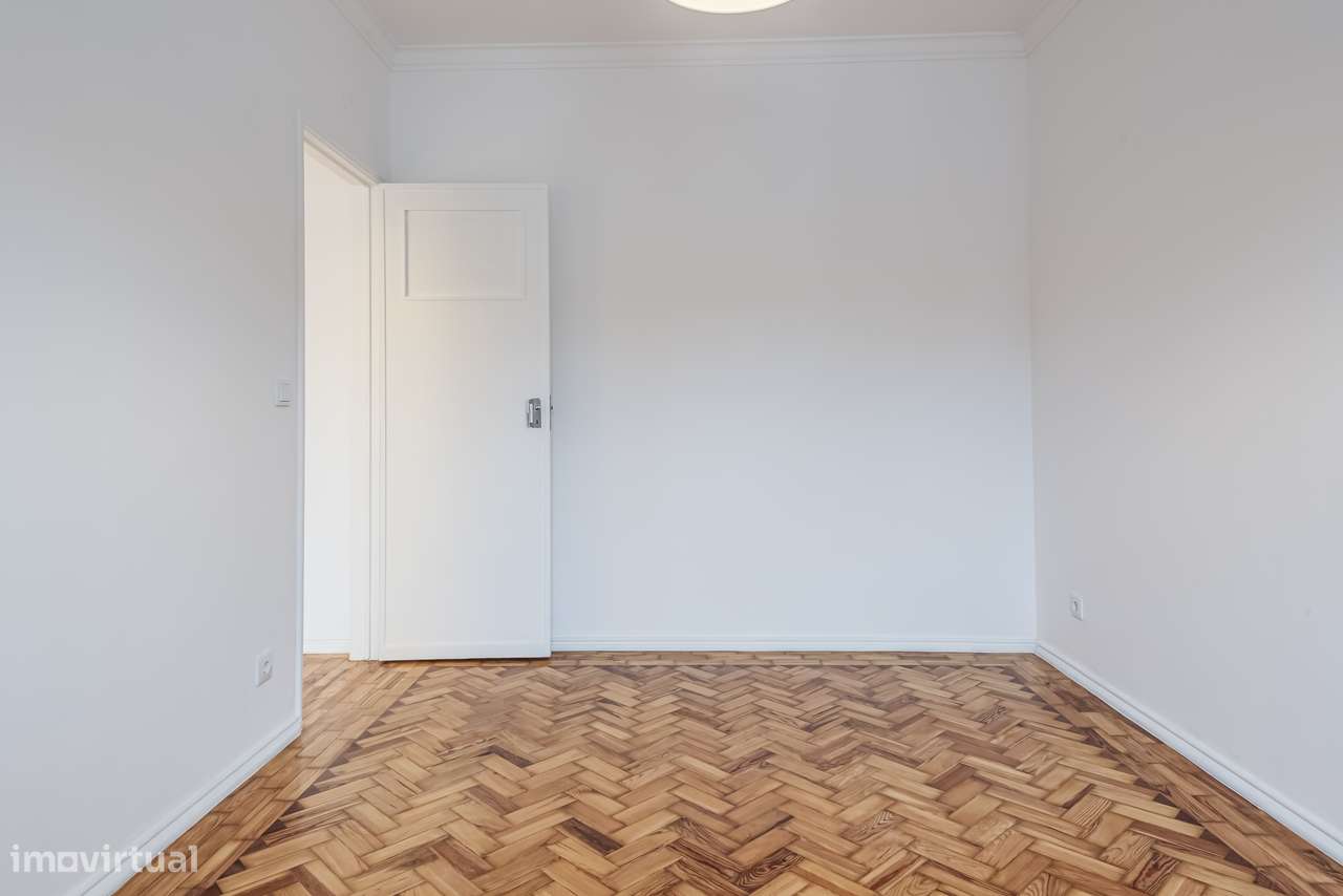 T1 nas Av.Novas - Grande imagem: 4/21