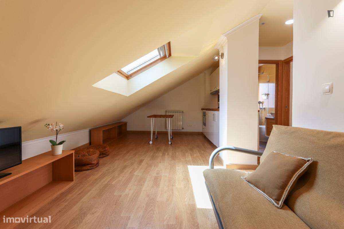 Quarto - localizado em Benfica Lisbon - Grande imagem: 3/40