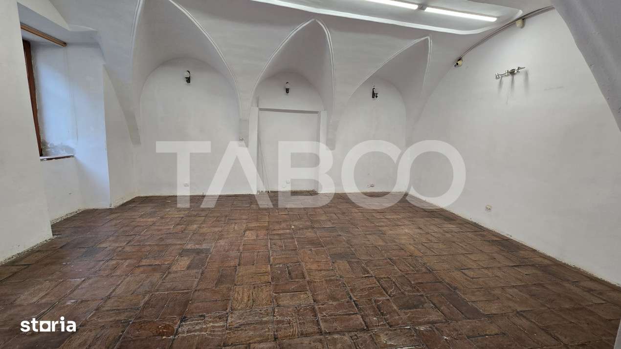 Spatiu comercial in apropiere de Podul Minciunilor de vanzare - Imagine principală: 3/7
