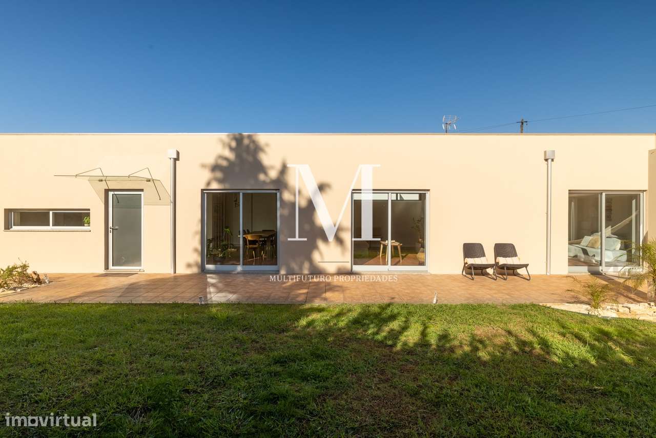 Famalicão | Propriedade T3+1 Térrea | 1.500 m² | Piscina | Jardim | LU-32