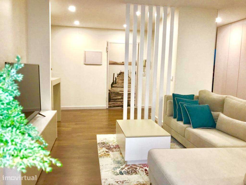Apartamento T3 Mobilado de Sonho em São Vicente-10