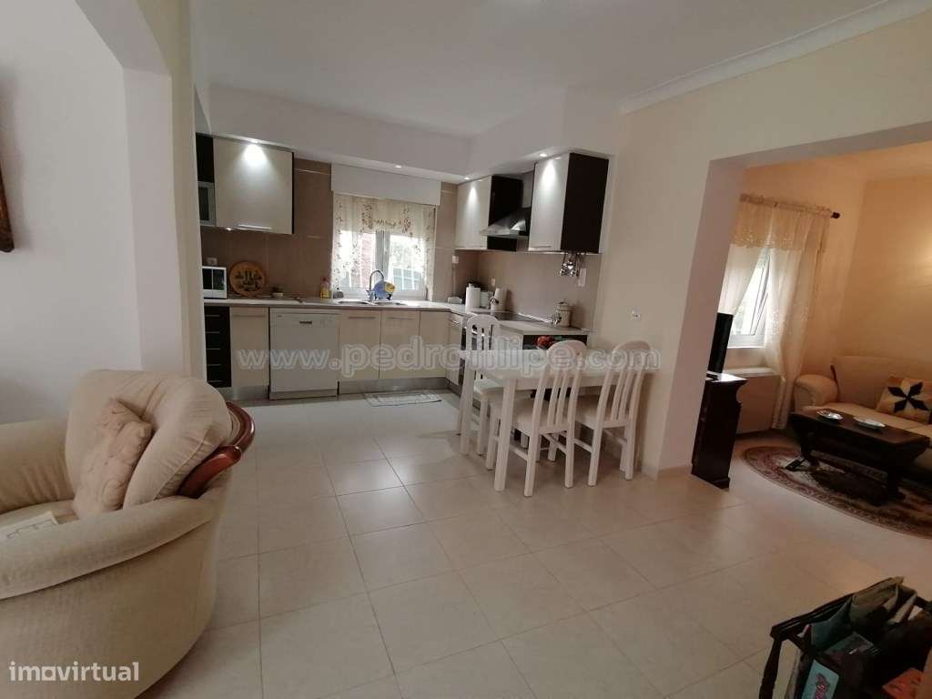 Moradia T3 isolada no Zambujal-6