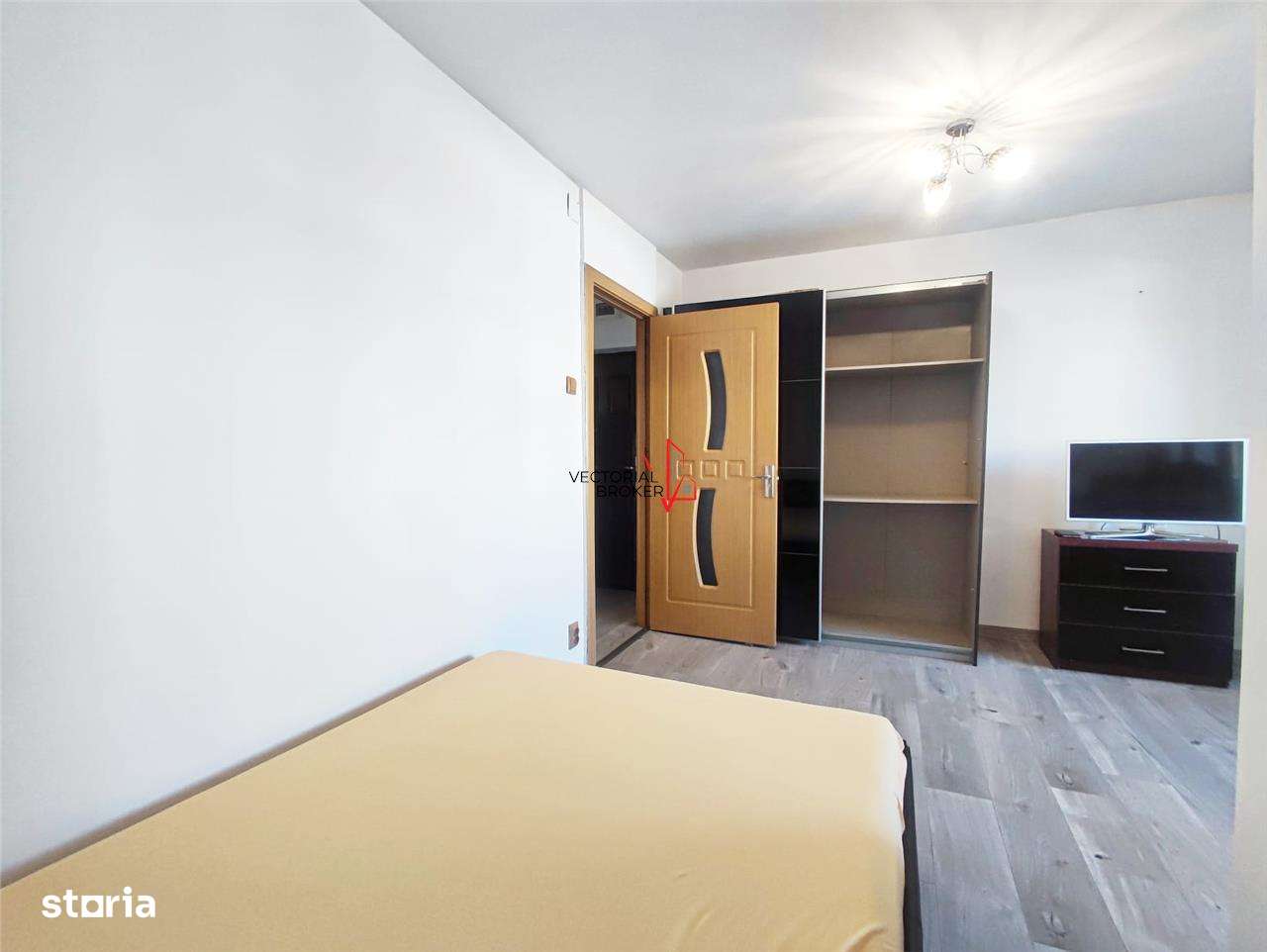 Investitie! Garsoniera mobilata utilata,  bloc mixt, 1985 Tei Facultat-5