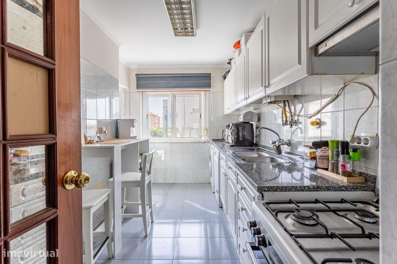Apartamento T2 na Quinta da Maranhota em Vialonga-5