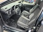 Toyota Auris 1.6 Prestige - 26