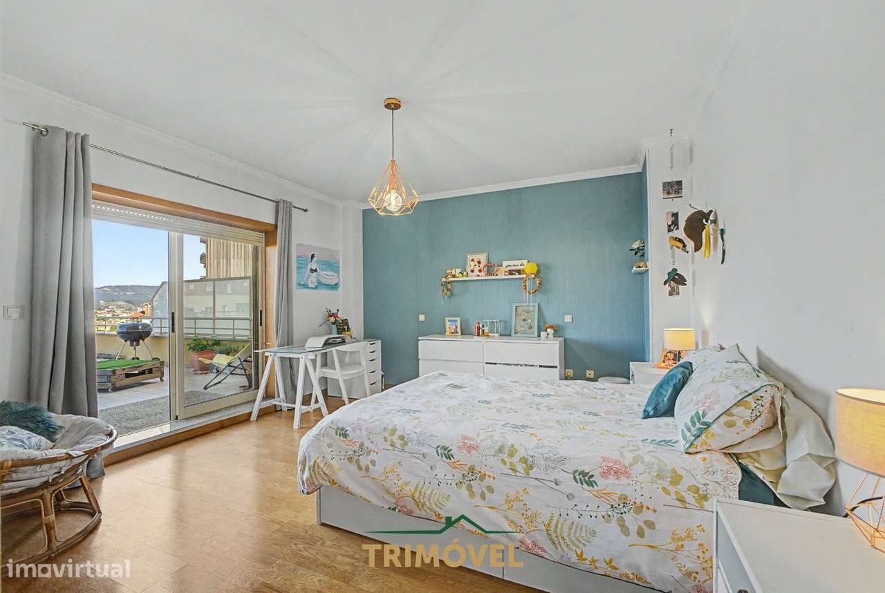 Apartamento T3 com Terraço, São João da Madeira-19