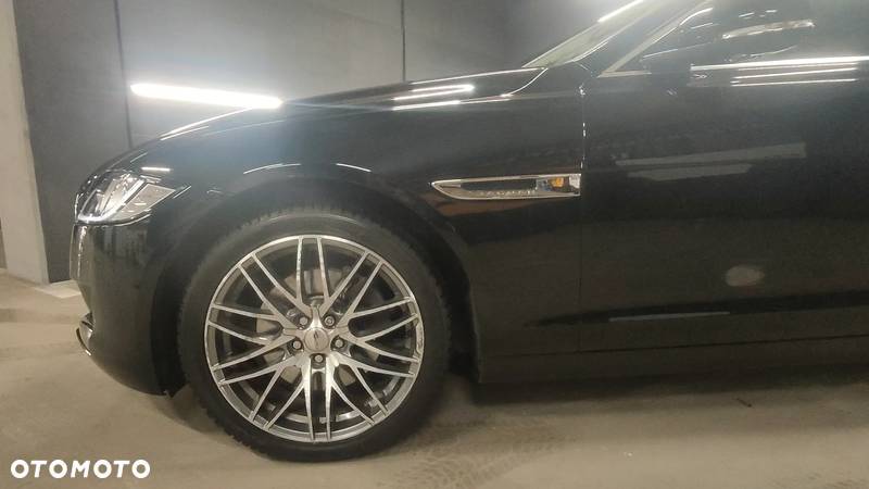 Jaguar XF 2.0 T Prestige - 6