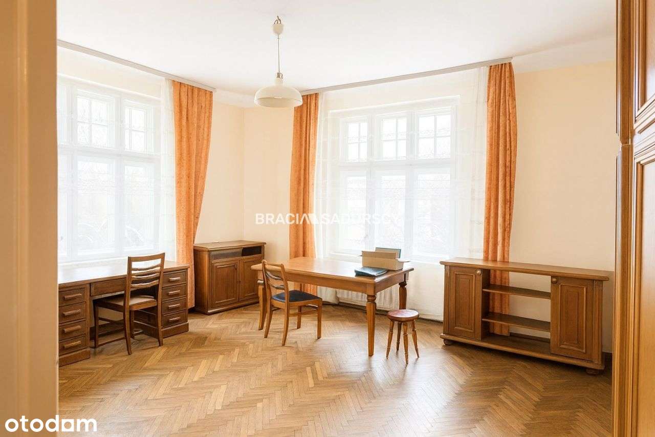 Klimatyczne mieszkanie 80m2 przy Wawelu-1