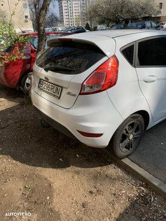 Ford Fiesta - 6