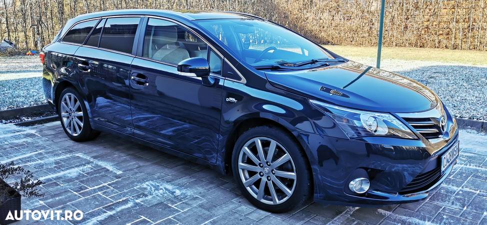 Toyota Avensis 2.2 D-CAT Luxury (consola argintie) - 29