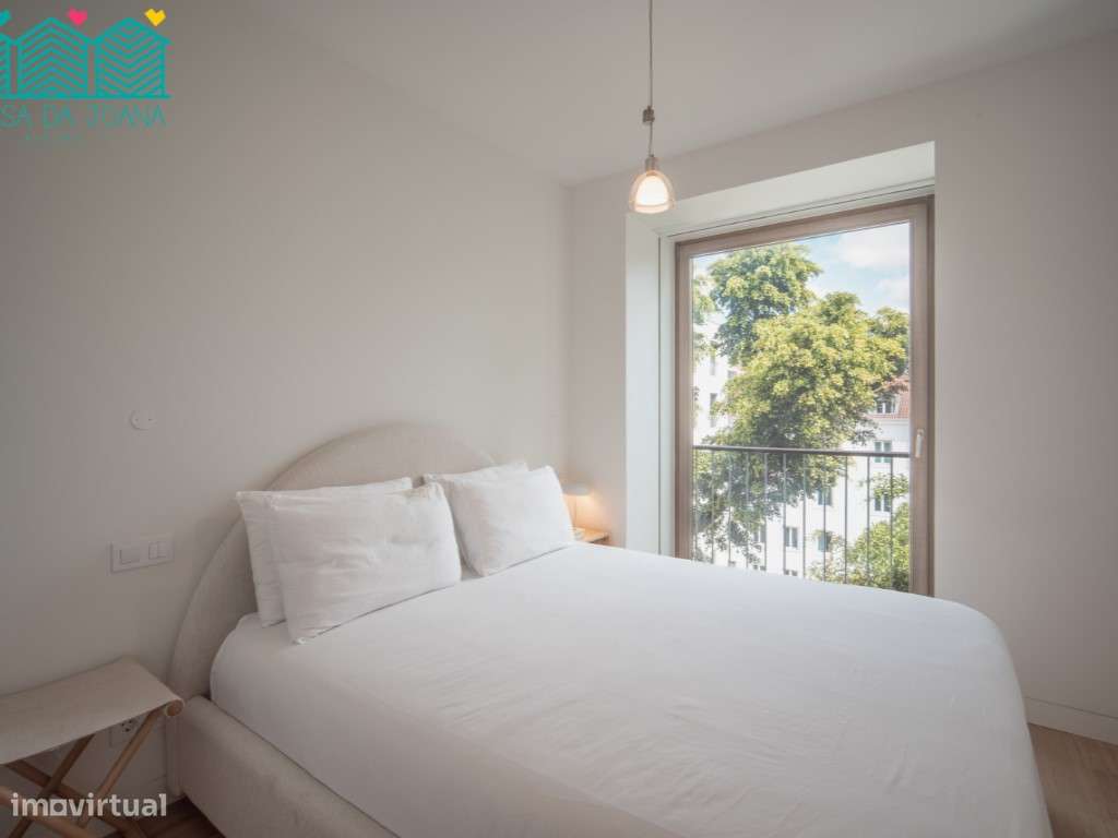 Apartamento T4 com Lugares de Garagem no Centro de Lisboa-43