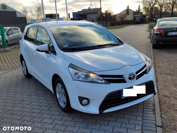 Toyota Verso 1.6 D-4D Premium - 16