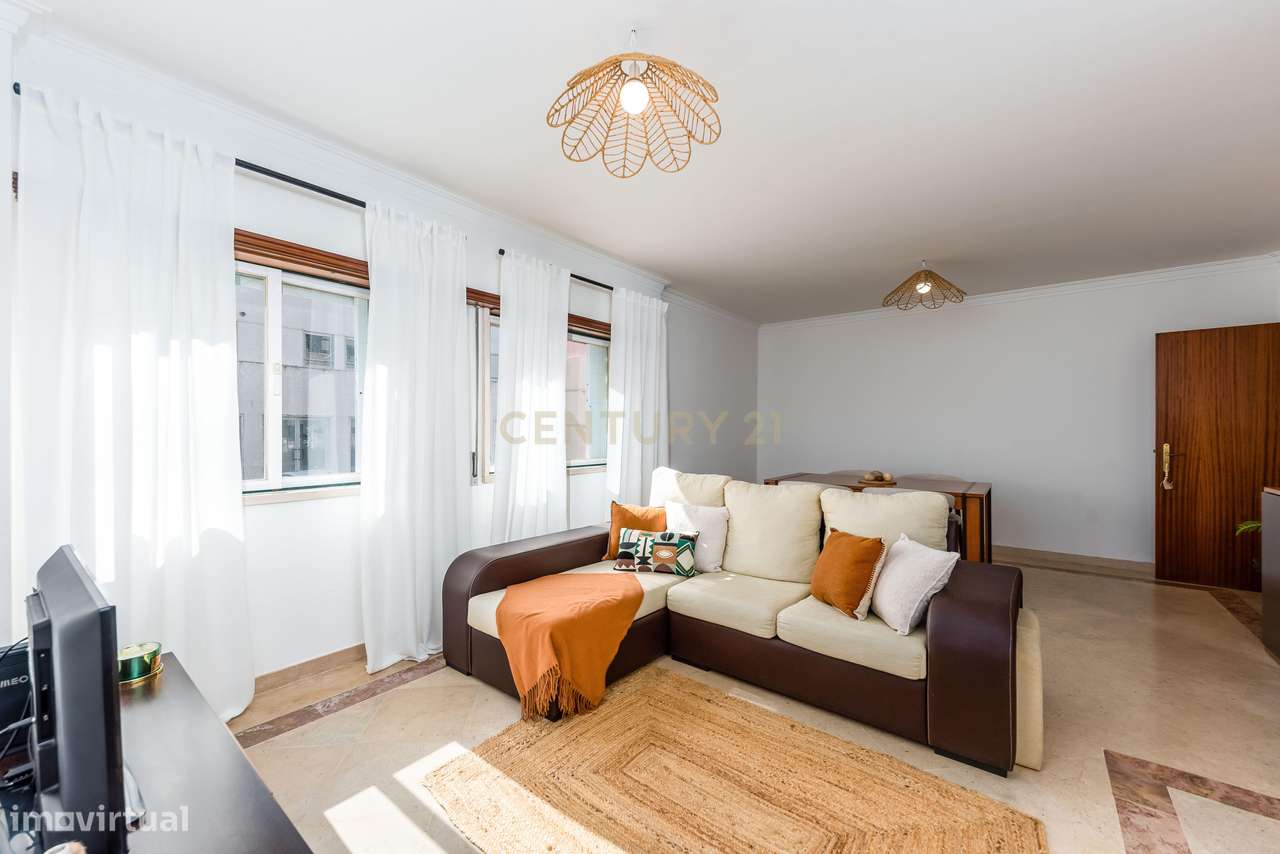 Espaçoso T3 Santa Clara - Grande imagem: 3/28