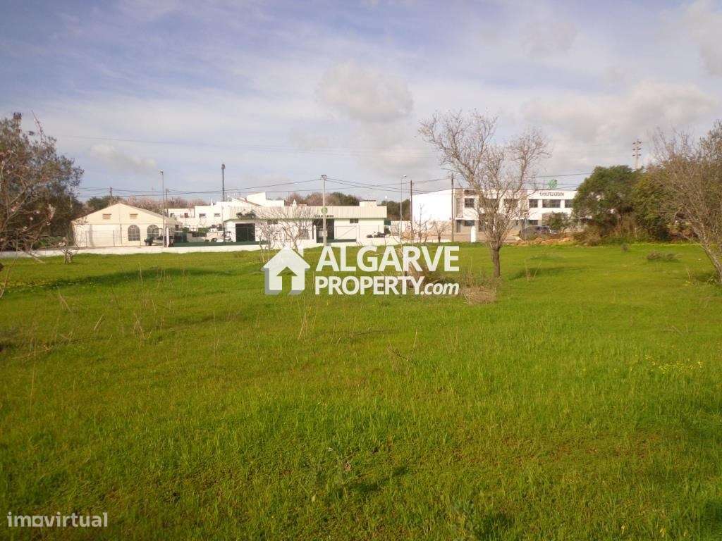 Lote de terreno no centro de Almancil, Algarve - Grande imagem: 5/18