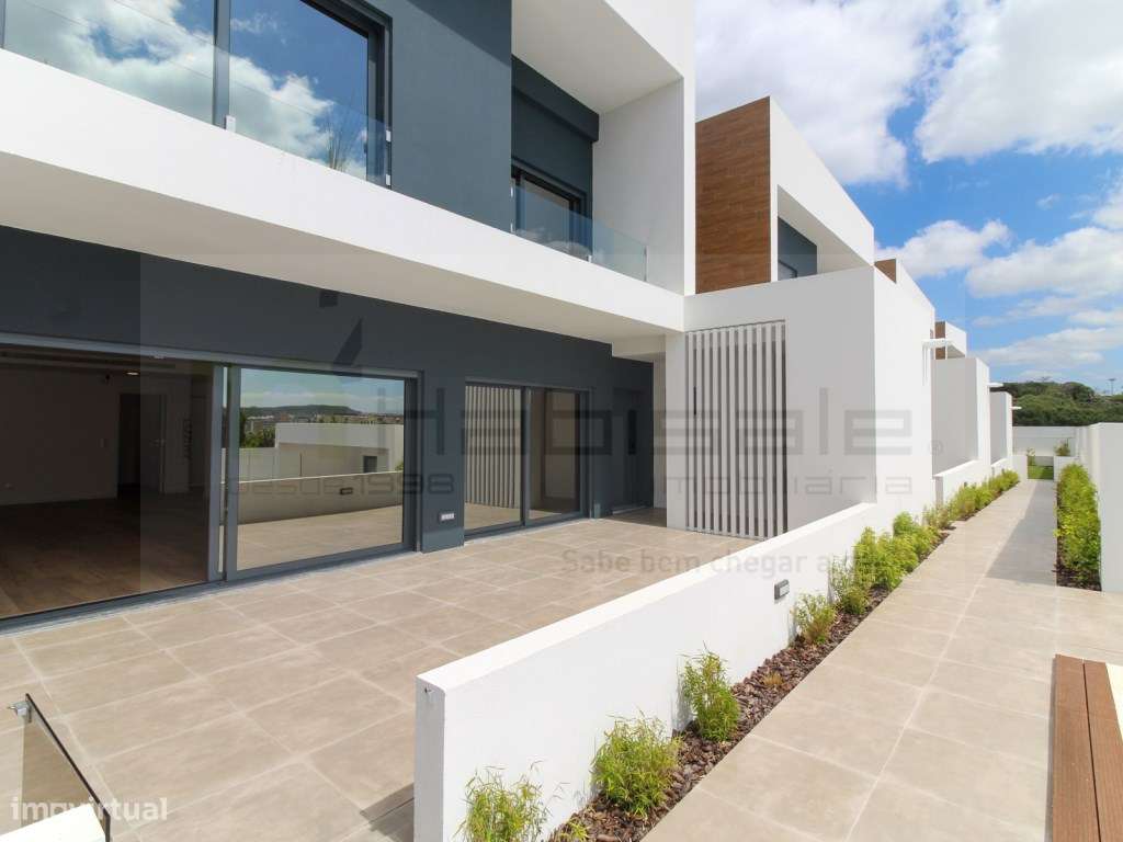Moradia T4 em condomínio fechado em Loures, com piscina!-51