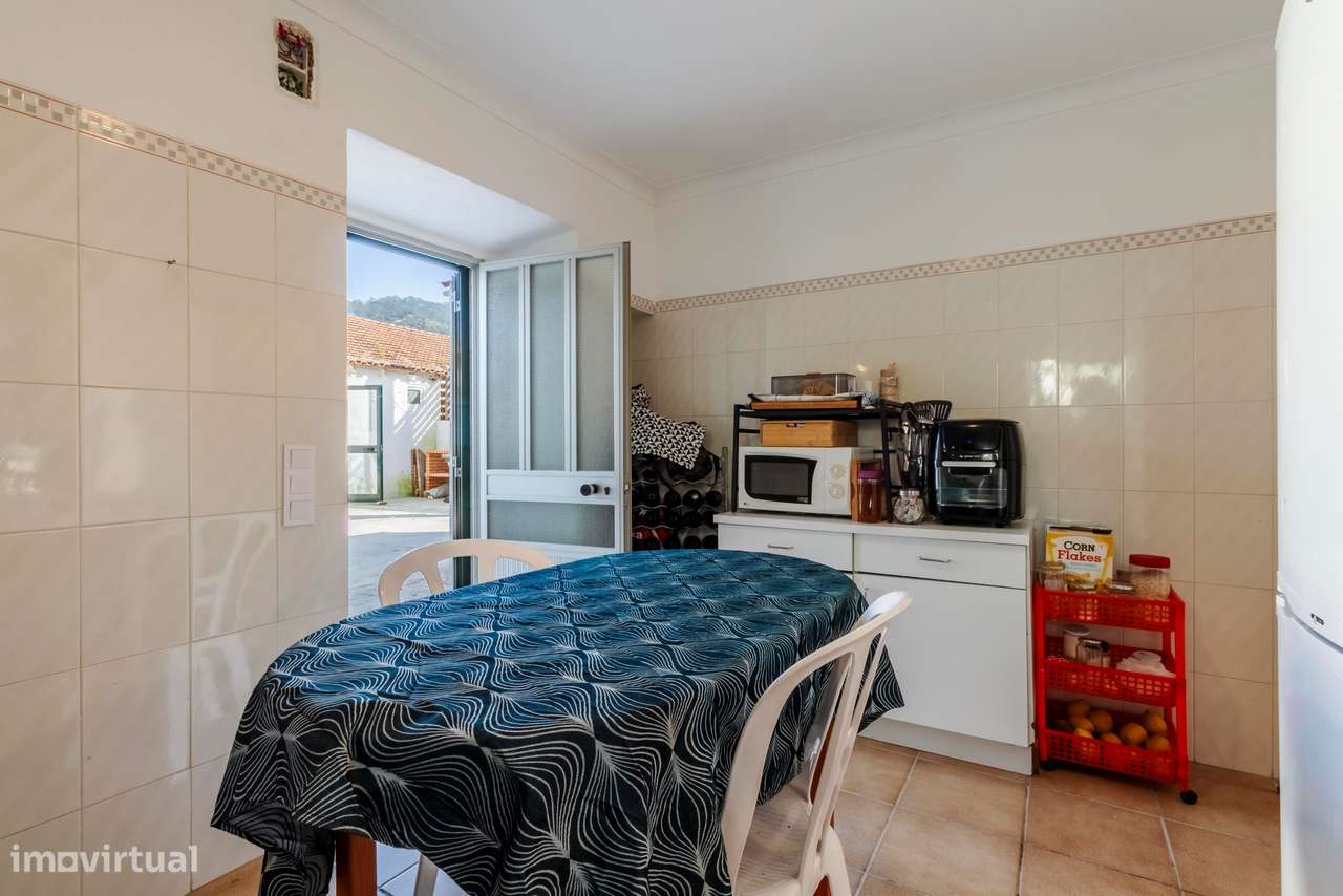 Apartamento T3+1 com Terraço e 3 Wcs em Galamares, Sintra-36