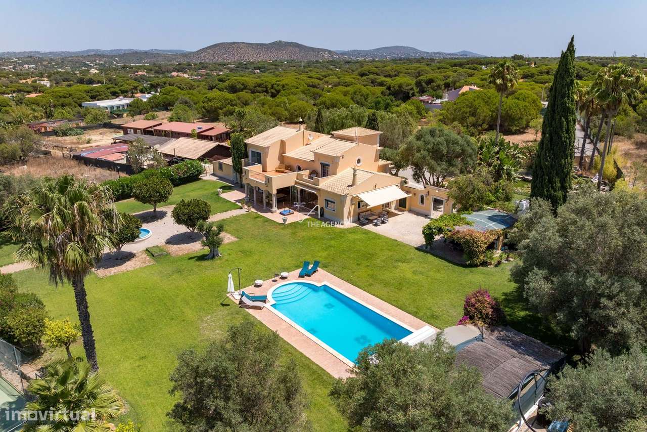 Excecional Propriedade de 5 Quartos – Luxo e Rendimento no Paraíso – A - Grande imagem: 5/55