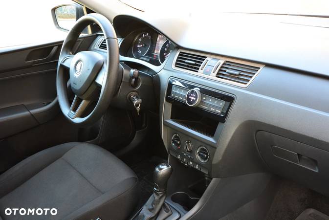 Skoda RAPID 1.4 TSI Active Max DSG - 12