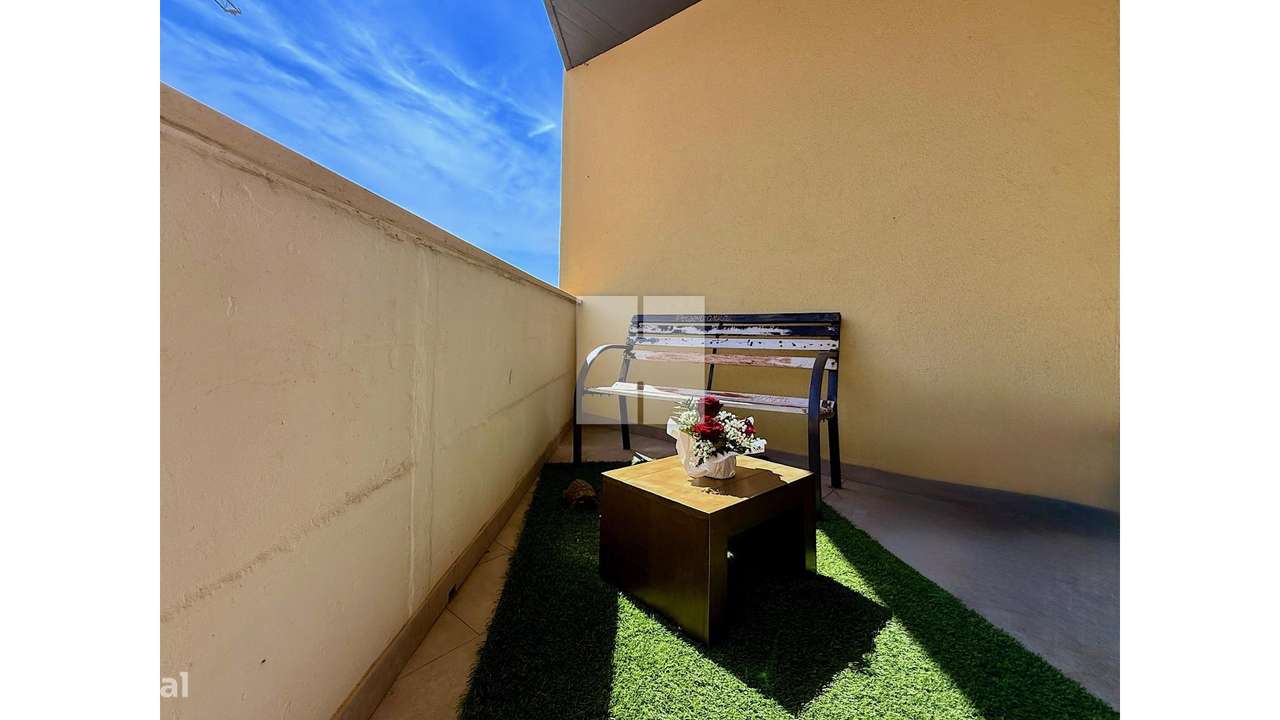 Apartamento T3 c/ Garagem Dupla-8