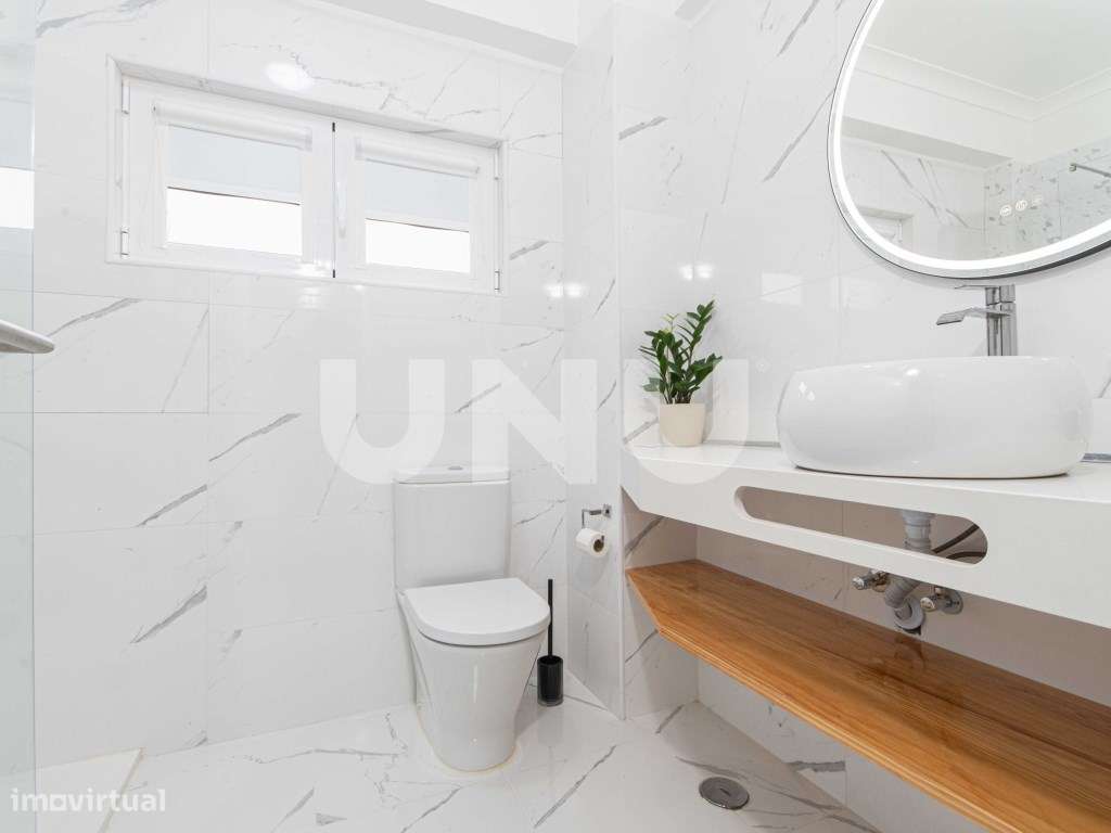 Apartamento T3 totalmente remodelado no Carregado!-11