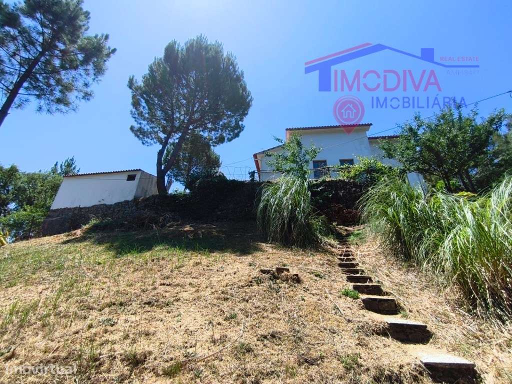 Propriedade com moradia, anexo, piscina e terreno com mais 2 ha-9