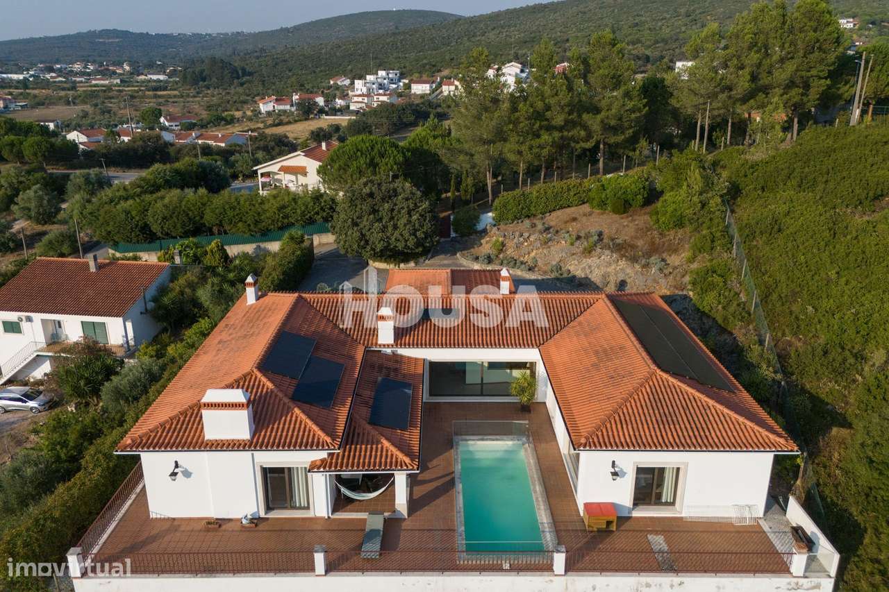 Magnífica Moradia T3+1 com Piscina – Porto de Mós-25