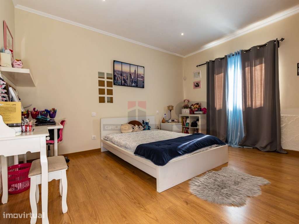 Moradia V4 Isolada com 3 Suites - São Vicente Ferreira, Ponta Delga...-16