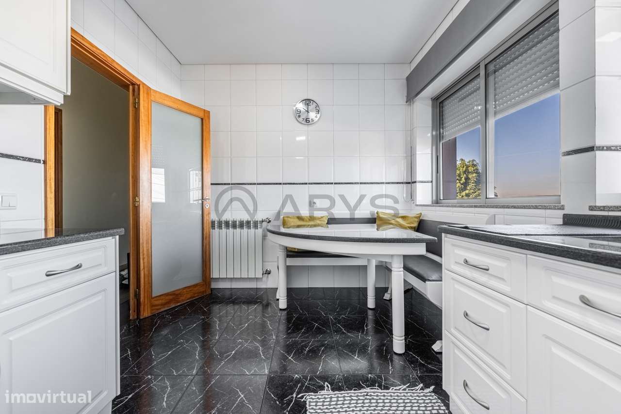 Moradia T4 com Piscina - Nogueira, Braga-22