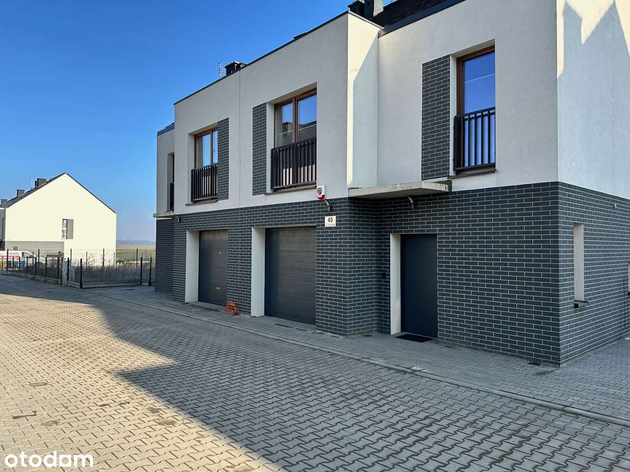 bez skosów/ DUŻY SALON/ kominek/ ogrz. podłogowe /światłowód - Pełny obrazek: 1/17