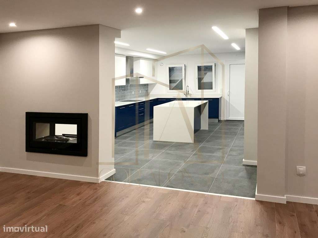 Excelente Moradia T4 com 3 Suítes, Piscina e Lavandaria - Excelente...-2