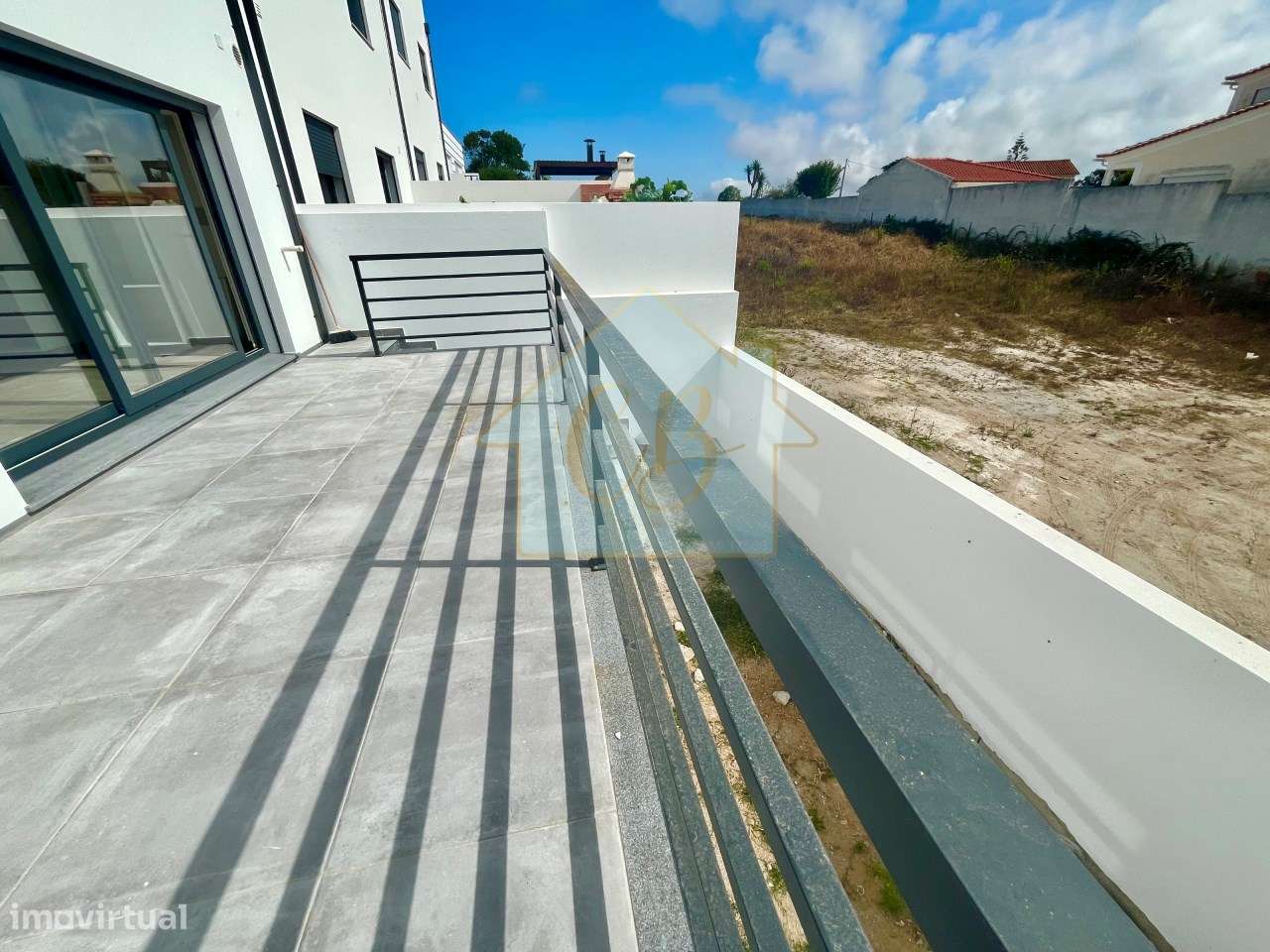 Moradia T4 Exclusiva em Santa Cruz – Faça do Mar o seu Vizinho-19