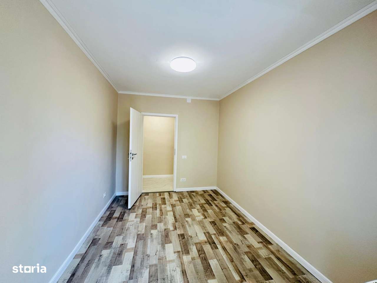 Apartament 3 Camere - Decomandat - 2 Minute Metrou Apărătorii Patriei-9