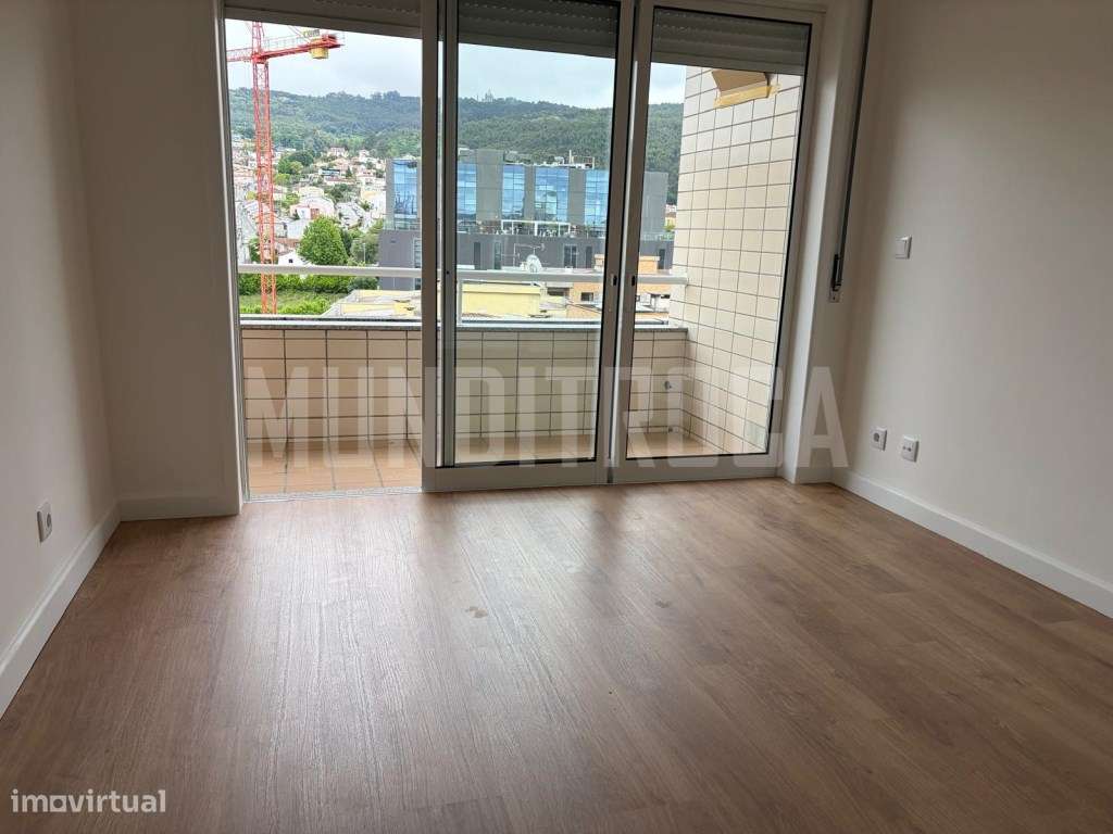 Apartamento T3 Lamaçães - Como novo-13
