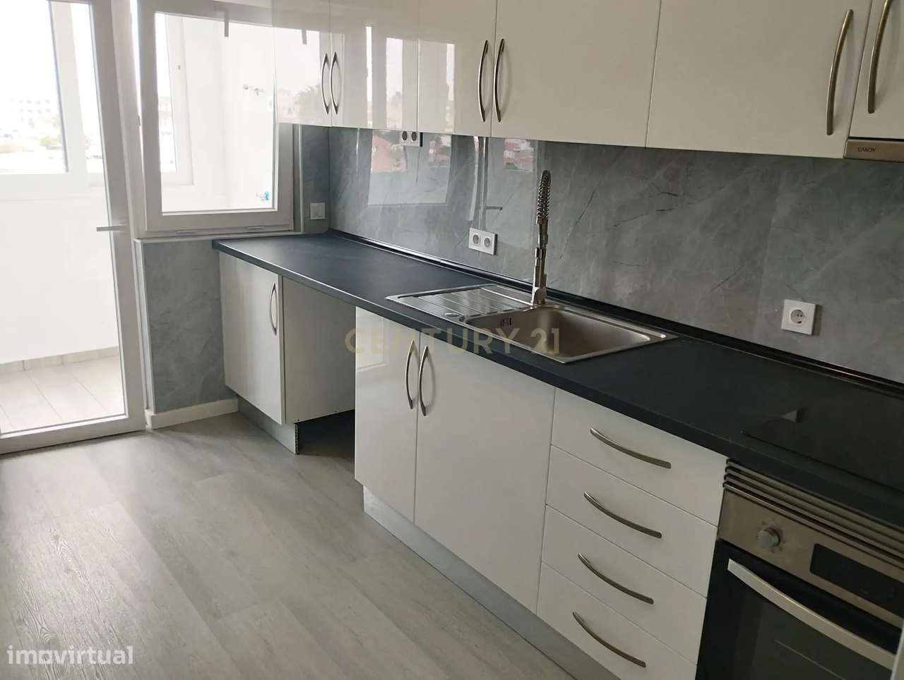 Apartamento T2 em Quarteira-10