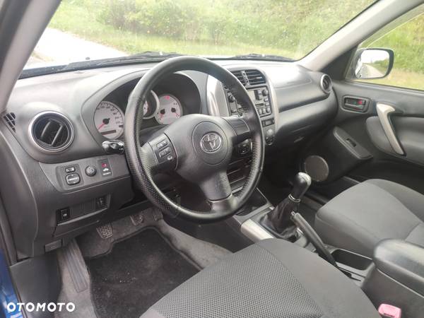 Toyota RAV4 2.0 VVT-i 4x4 - 16