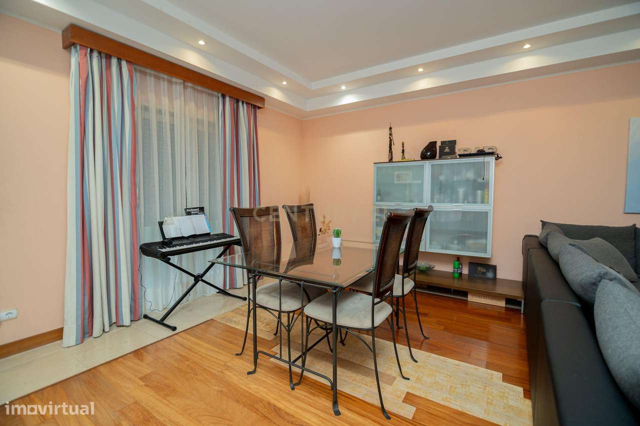 FABULOSO APARTAMENTO DE LUXO T2 DE GRANDES DIMENSÕES COM 2 LUGARES DE-16