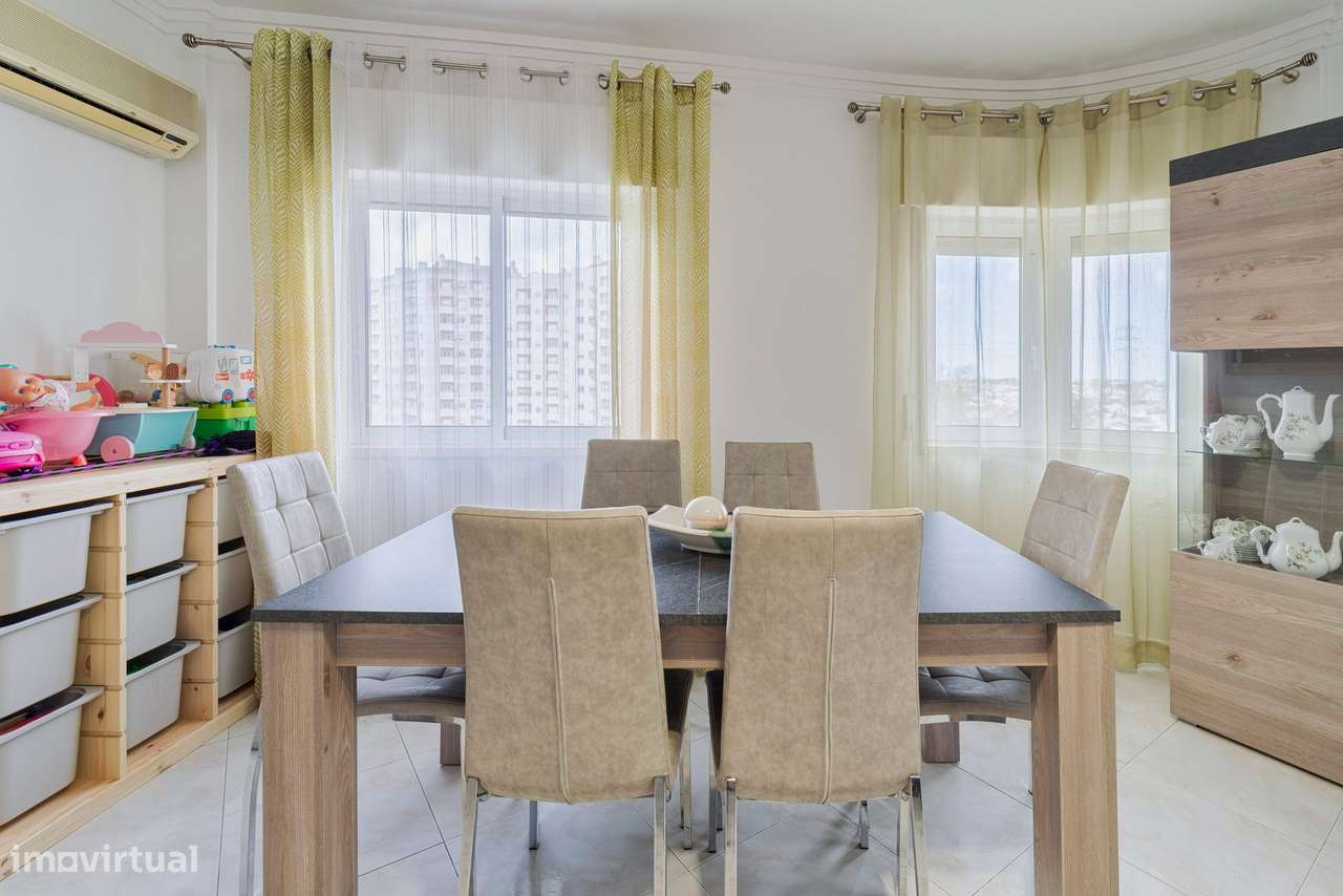 SANTA MARTA DO PINHAL - T2 com Garagem e Arrecadação!-18