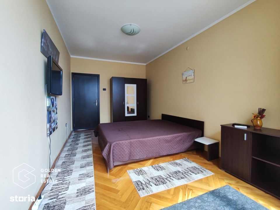 Apartament spatios cu 2 balcoane si centrala, zona Podgoria