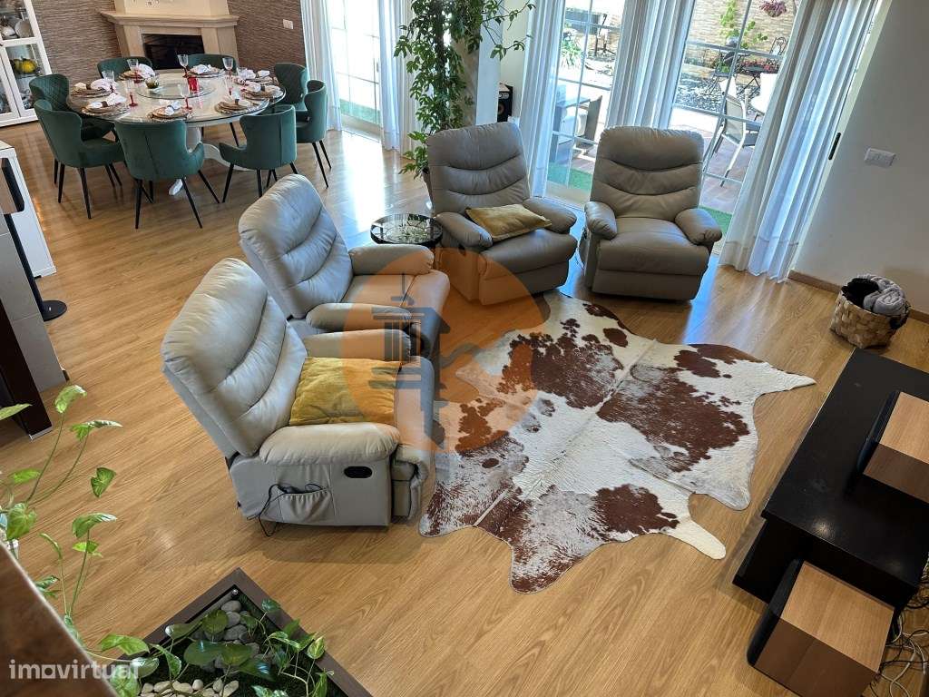 Magnífica Moradia T5 com excelentes áreas - Espaço, Conforto e Eleg... - Grande imagem: 4/60