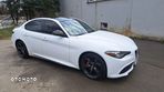 Alfa Romeo Giulia 2.0 Turbo 16V AT8-Q4 Ti - 8