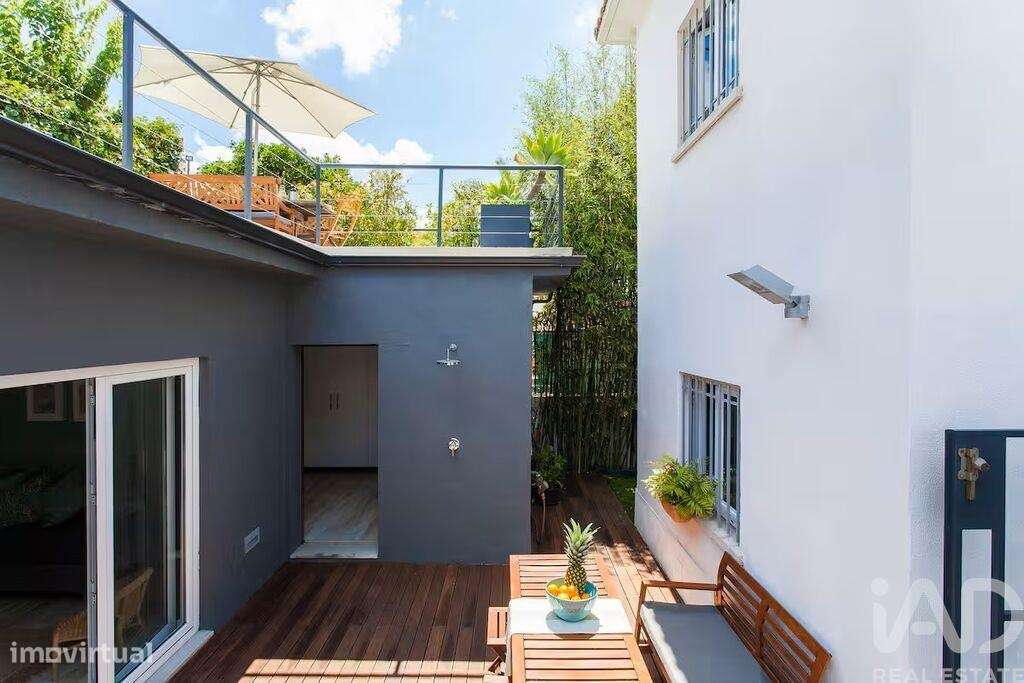 Moradia geminada T4 em Campolide de 172 m2 - Grande imagem: 3/32