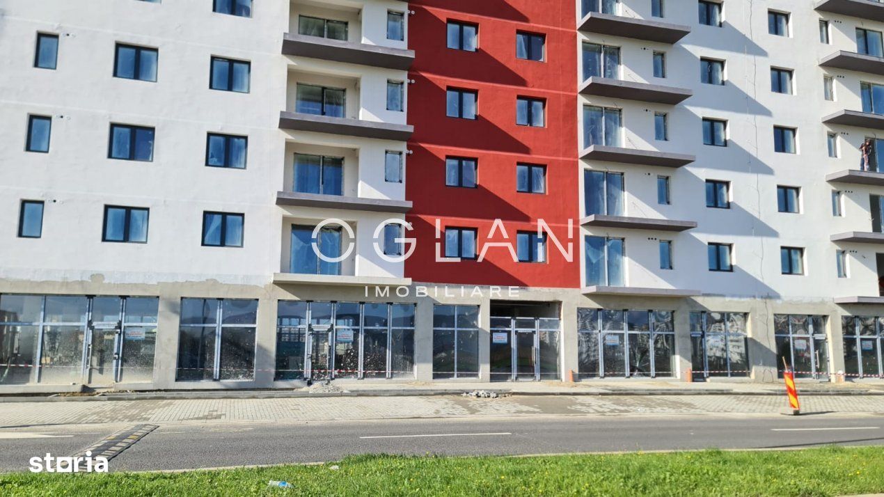 Spatiu comercial 300 mp  Mihai Viteazu, vitrina la strada, bloc nou