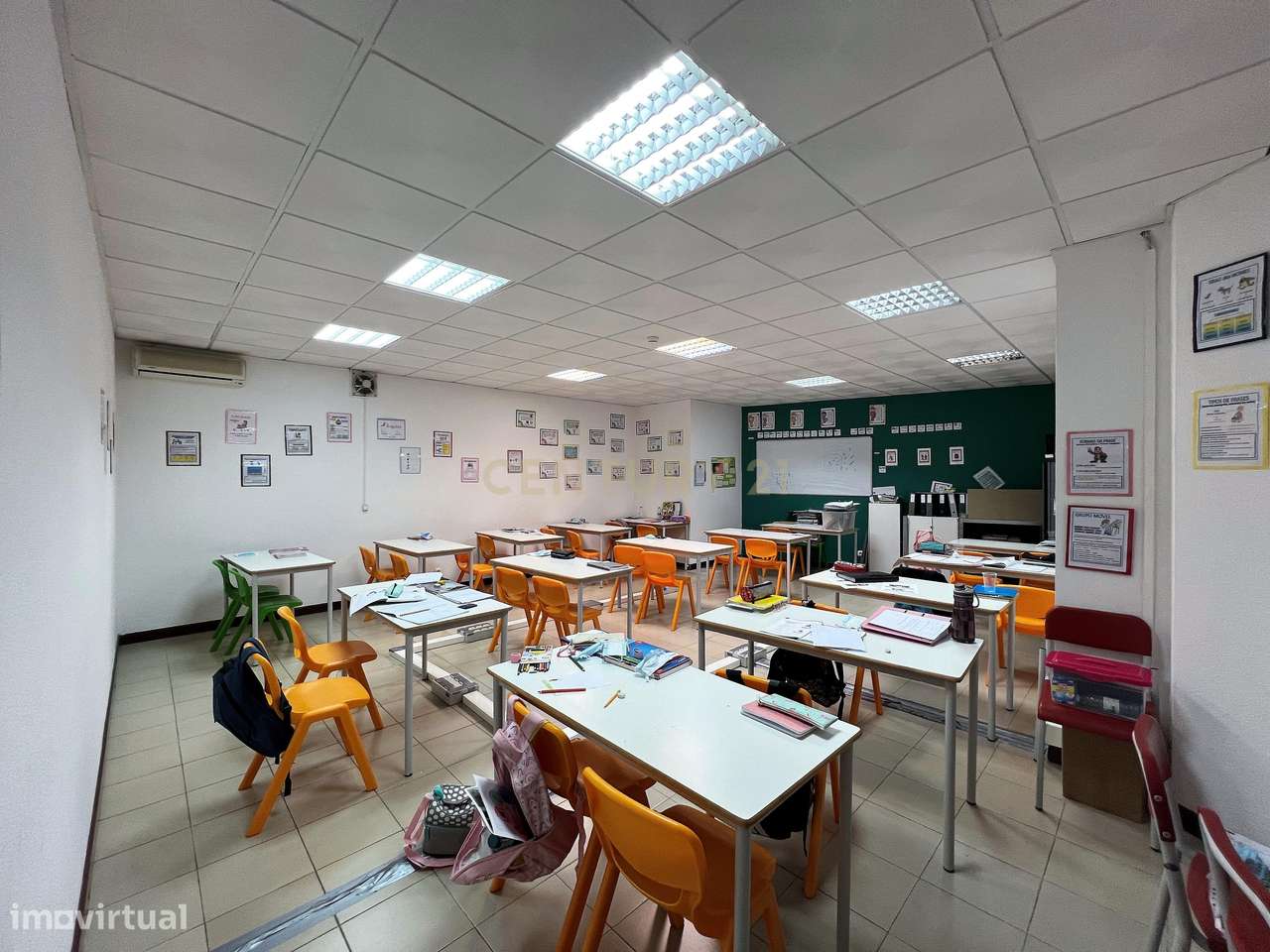 Espaço para Serviços/Escritórios no centro da cidade - Grande imagem: 3/21