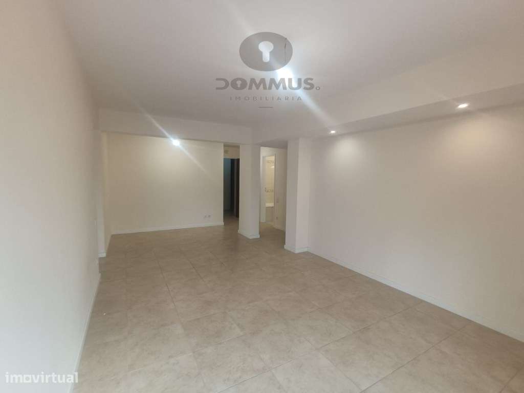 Apartamento T2 C/ algumas melhorias na Tapada das Merces-8