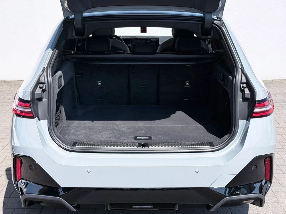 BMW Seria-5 520D MHEV 2025 — zdjęcie 5